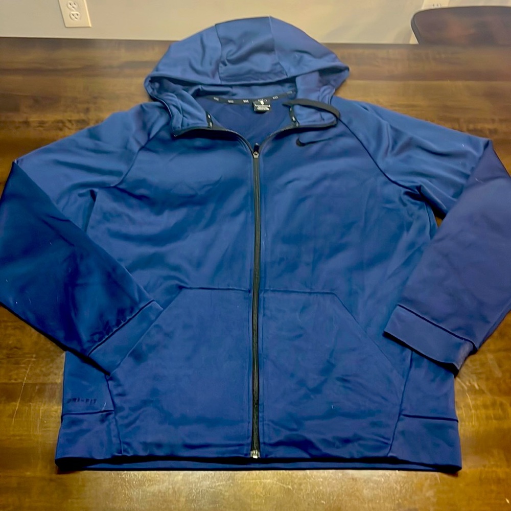 Men’s Nike zip up sweatshirt.  Size large. New WOT
